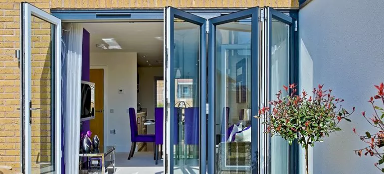 Bifold Door Repairs Near Me in Bloomingdale, FL