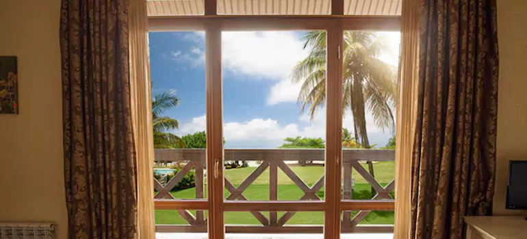 Residential Garden Window Enclosure Repair in Bloomingdale, FL