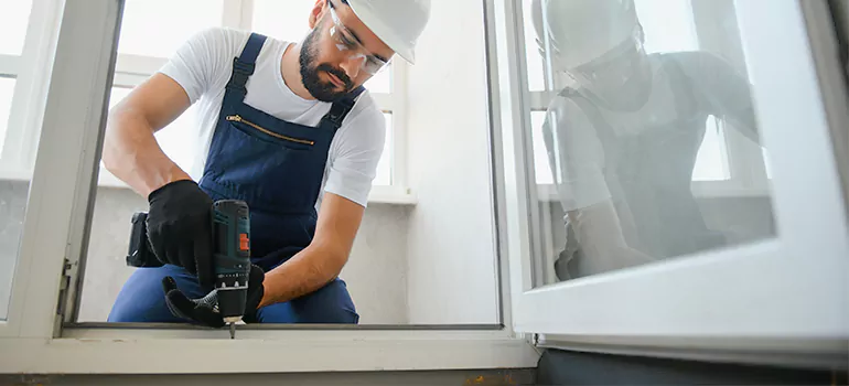 Replace Broken Window Pane in Bloomingdale, FL