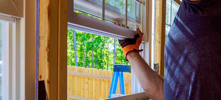 >Bay Window Curtain Rail Track in Bloomingdale, FL