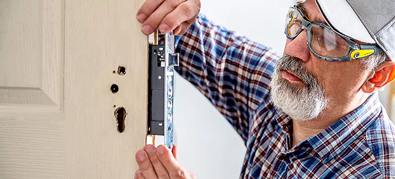Exterior Door Handle Replacement in Bloomingdale, FL
