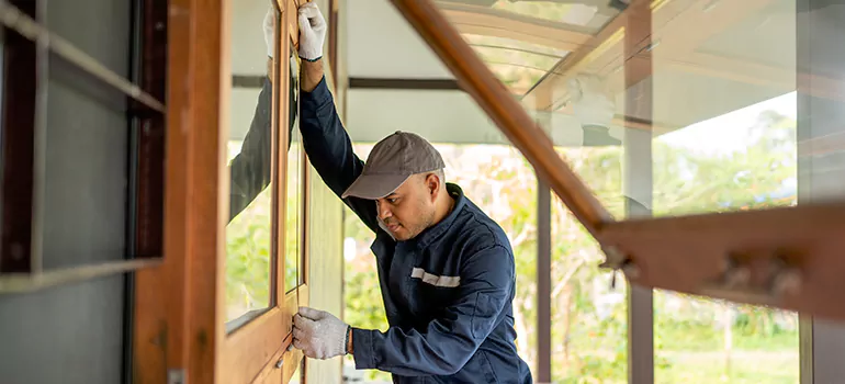 Double Hung Vinyl Window Sash Replacement in Bloomingdale, FL